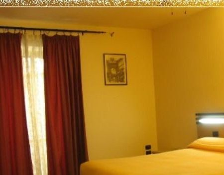 Duomo Apartments Neapol Pokoj fotografie